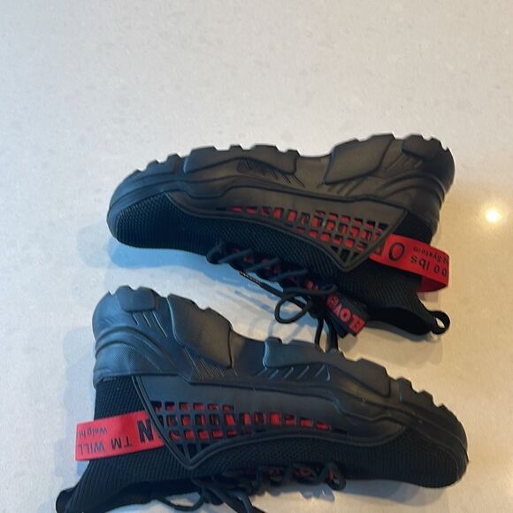 TM will weight securing system 5,400 lbs shoes, new with out tags size 40. - Picture 5 of 9